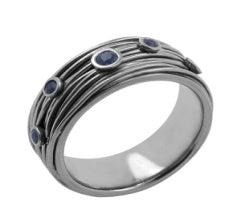 Titanring med blå safirer – poleret